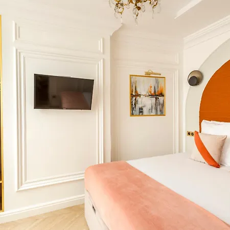 Merveil - Luxury Suite - Louvre - Rousseau-3